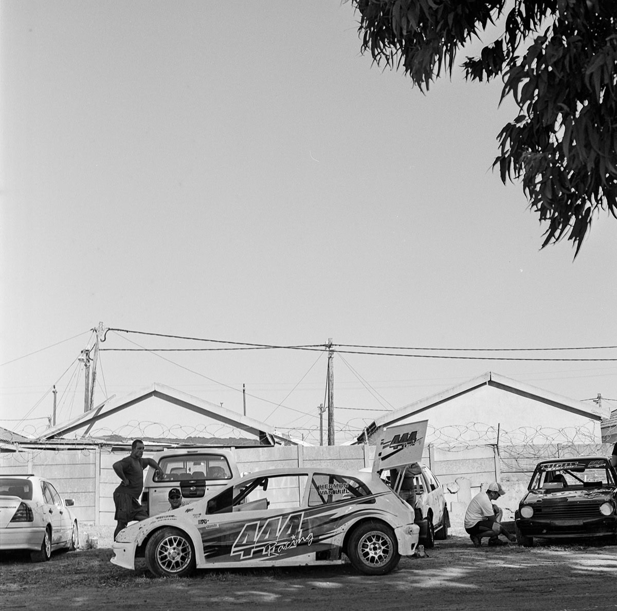 Eat Crow, Kraaifontein — frame 02